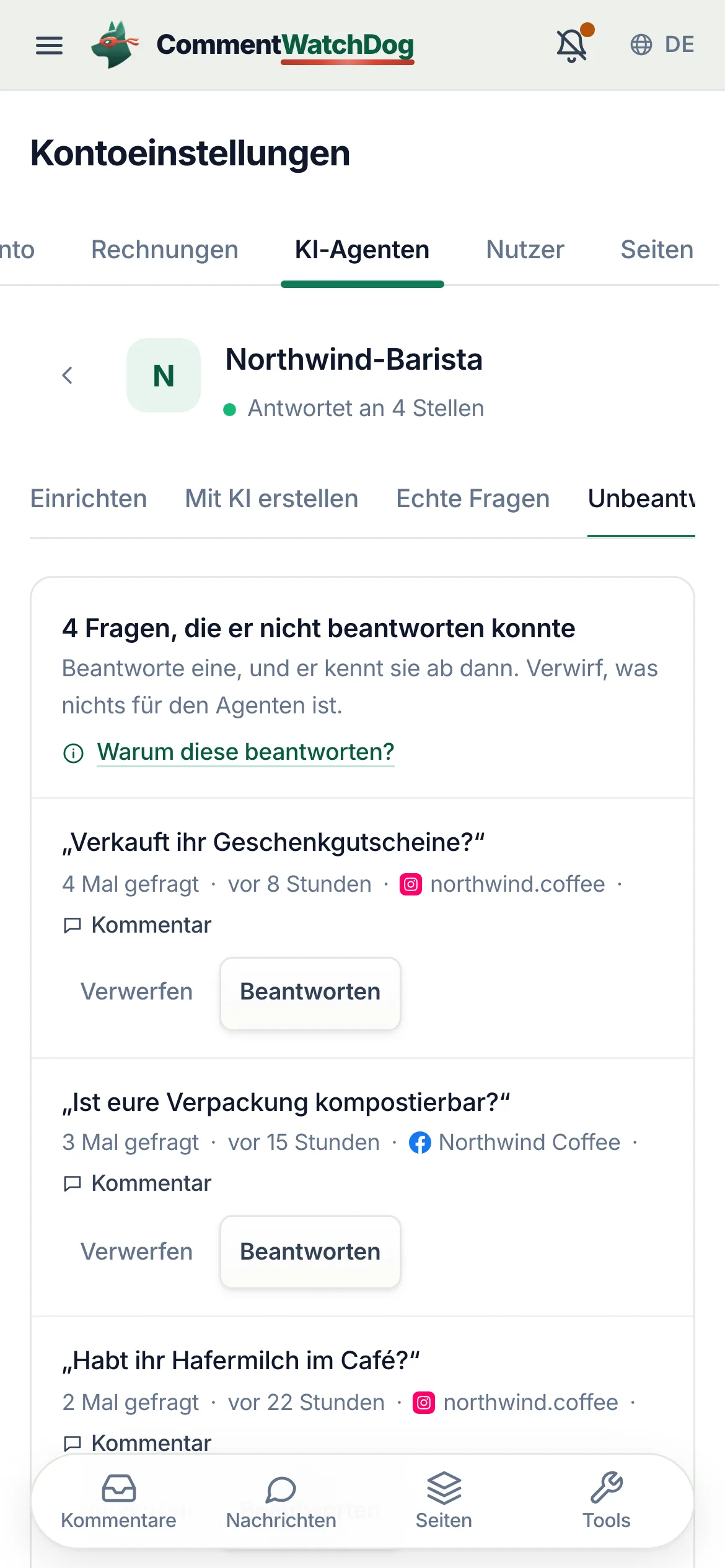 Der Tab „Unbeantwortet“ des Agenten: die Fragen, die er nicht beantworten konnte, wie oft jede gestellt wurde, mit „Beantworten“ und „Verwerfen“.
