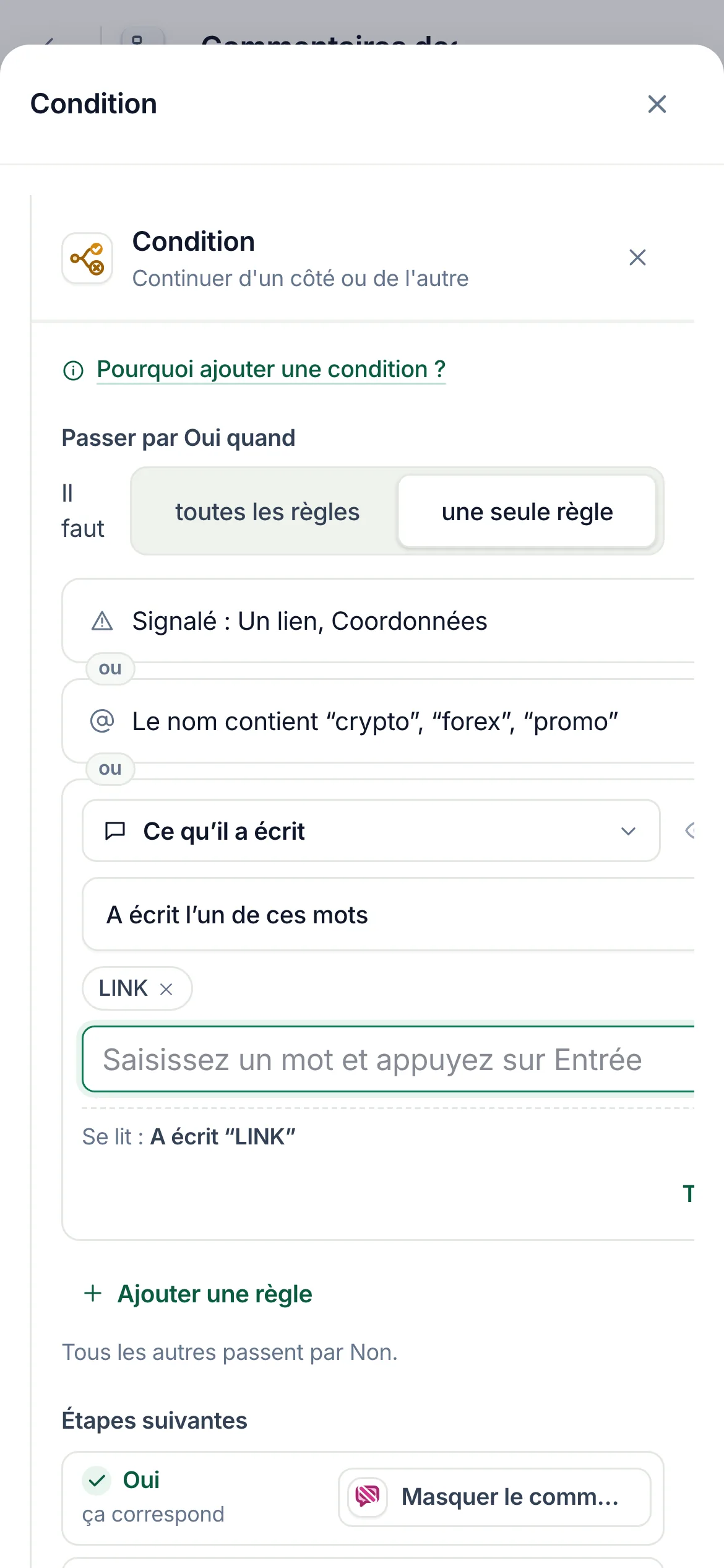 La même chose sur un téléphone&nbsp;: la règle Signalé, et Oui qui mène à Masquer le commentaire.
