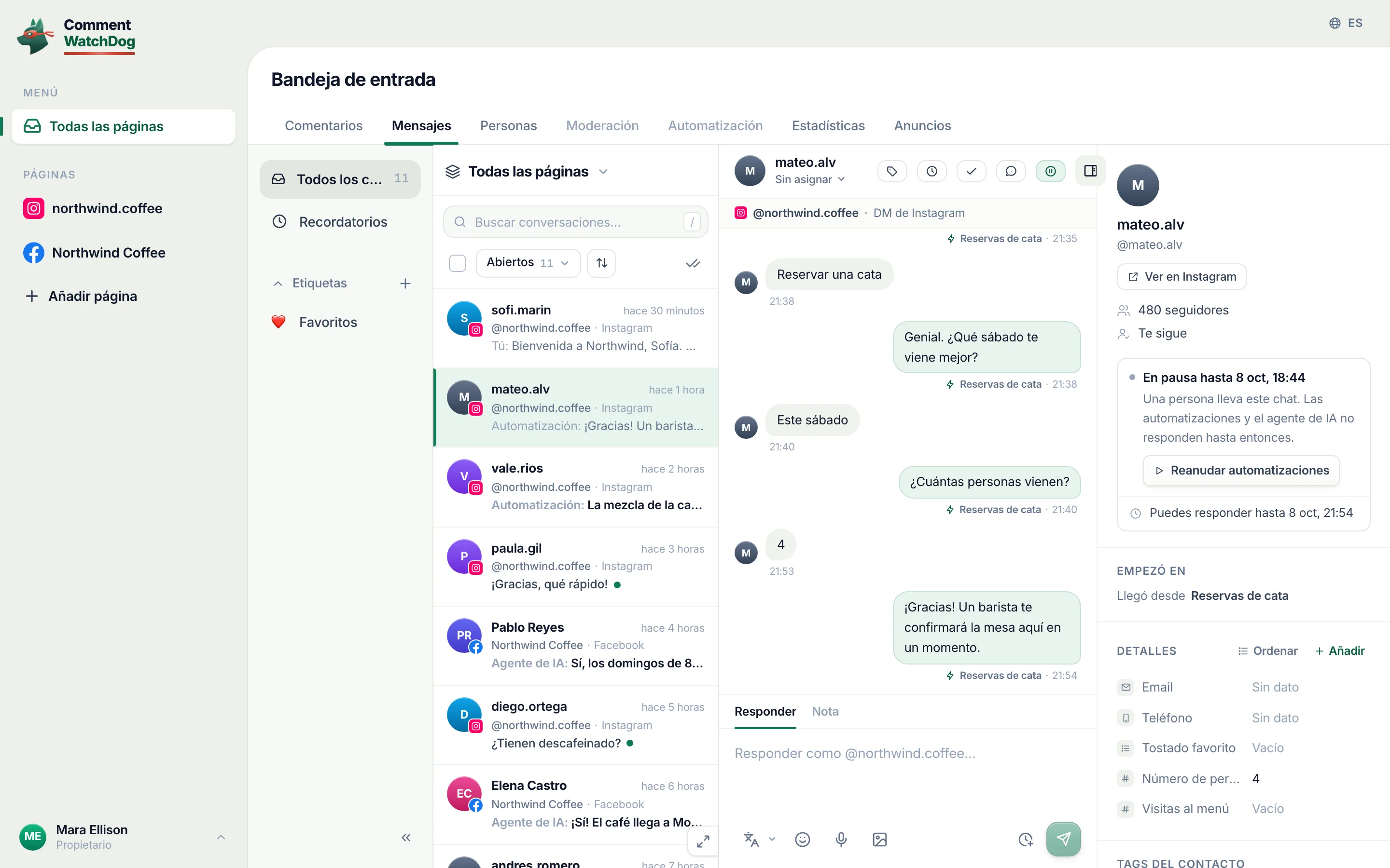 En pausa: una persona lleva este chat.