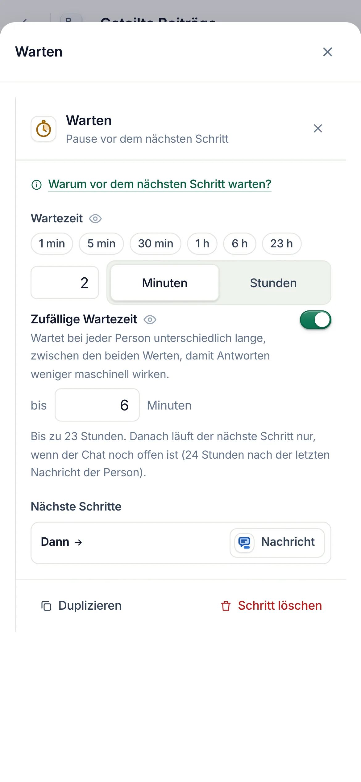 Der Flow-Builder mit ausgewähltem Warten-Schritt: 2 Minuten bis 6 Minuten warten, „Zufällige Wartezeit“ an, dann eine Nachricht.