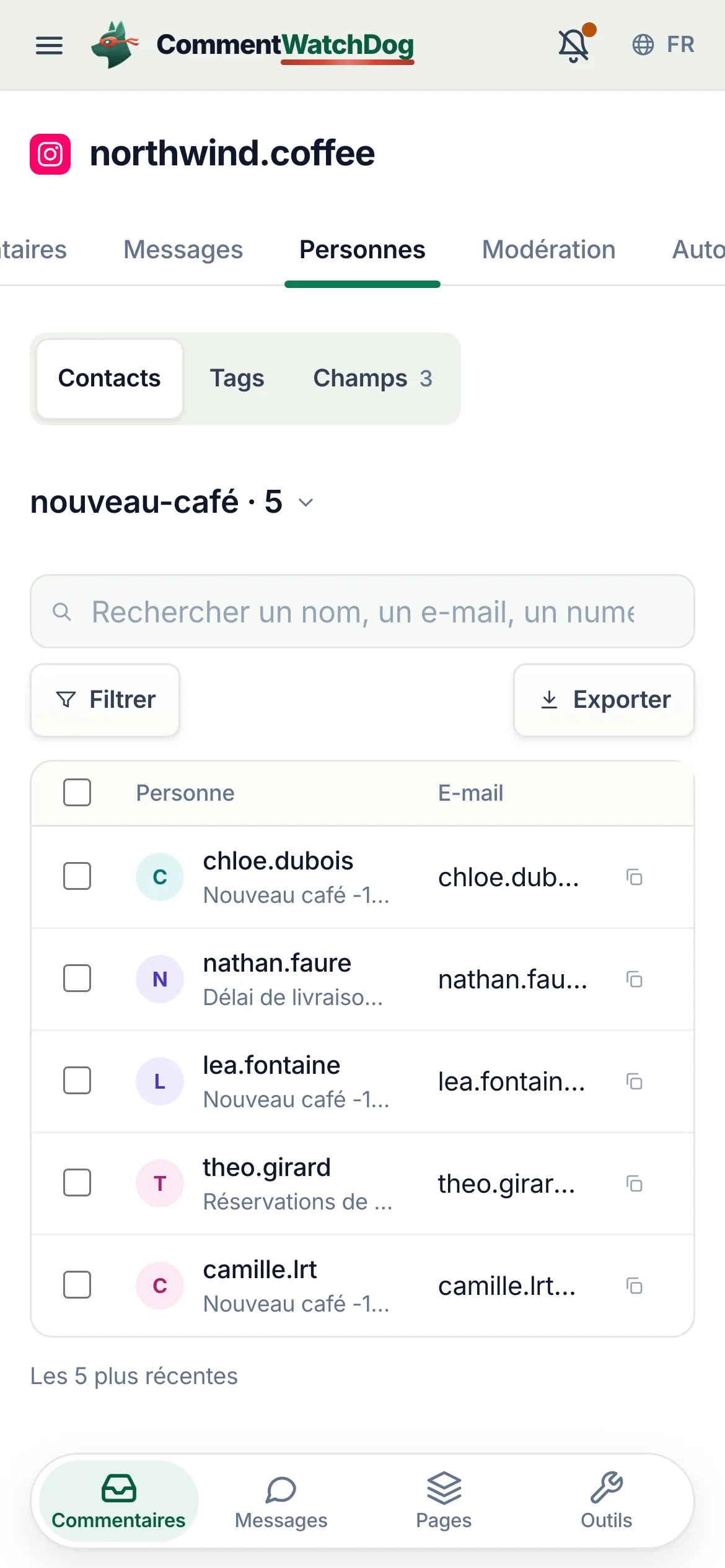 Sur un téléphone, le titre contient les vues&nbsp;; ici, un tag est choisi.