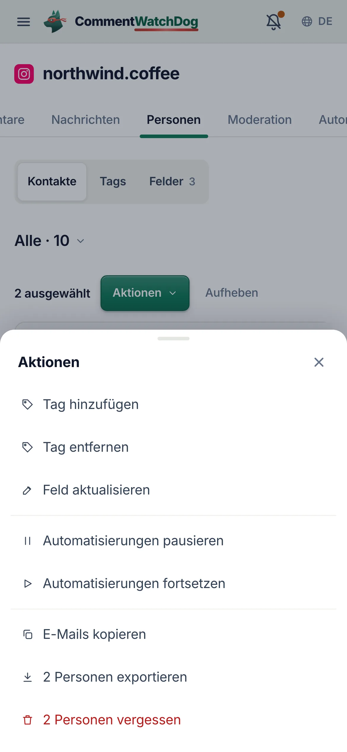 Auf dem Handy öffnet „Aktionen“ dieselbe Liste als Panel von unten.