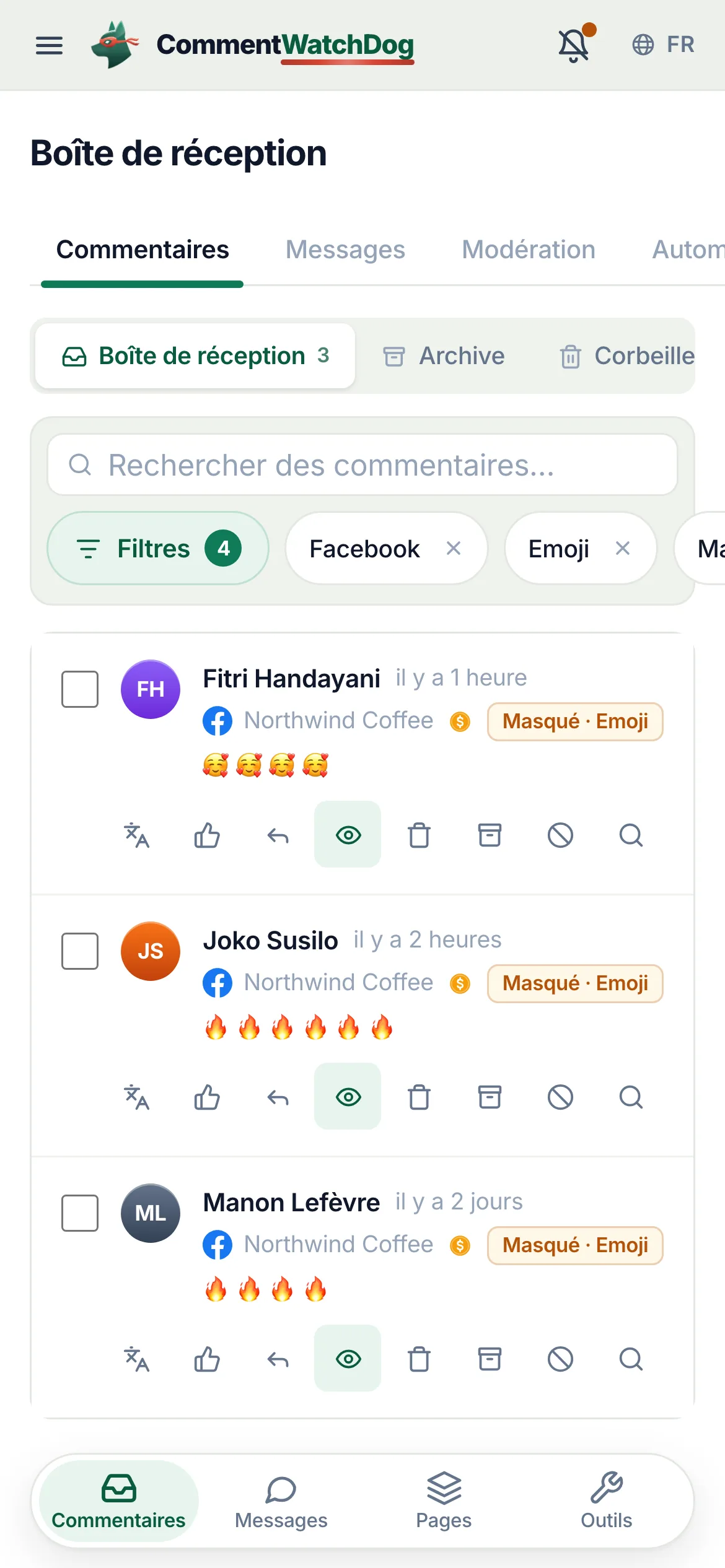 La boîte de réception le 17 septembre 2026, filtrée sur une publicité Facebook et les commentaires masqués : deux lignes composées uniquement de cœurs et de flammes, avec les pastilles Masqué et Emoji entourées sur la première.