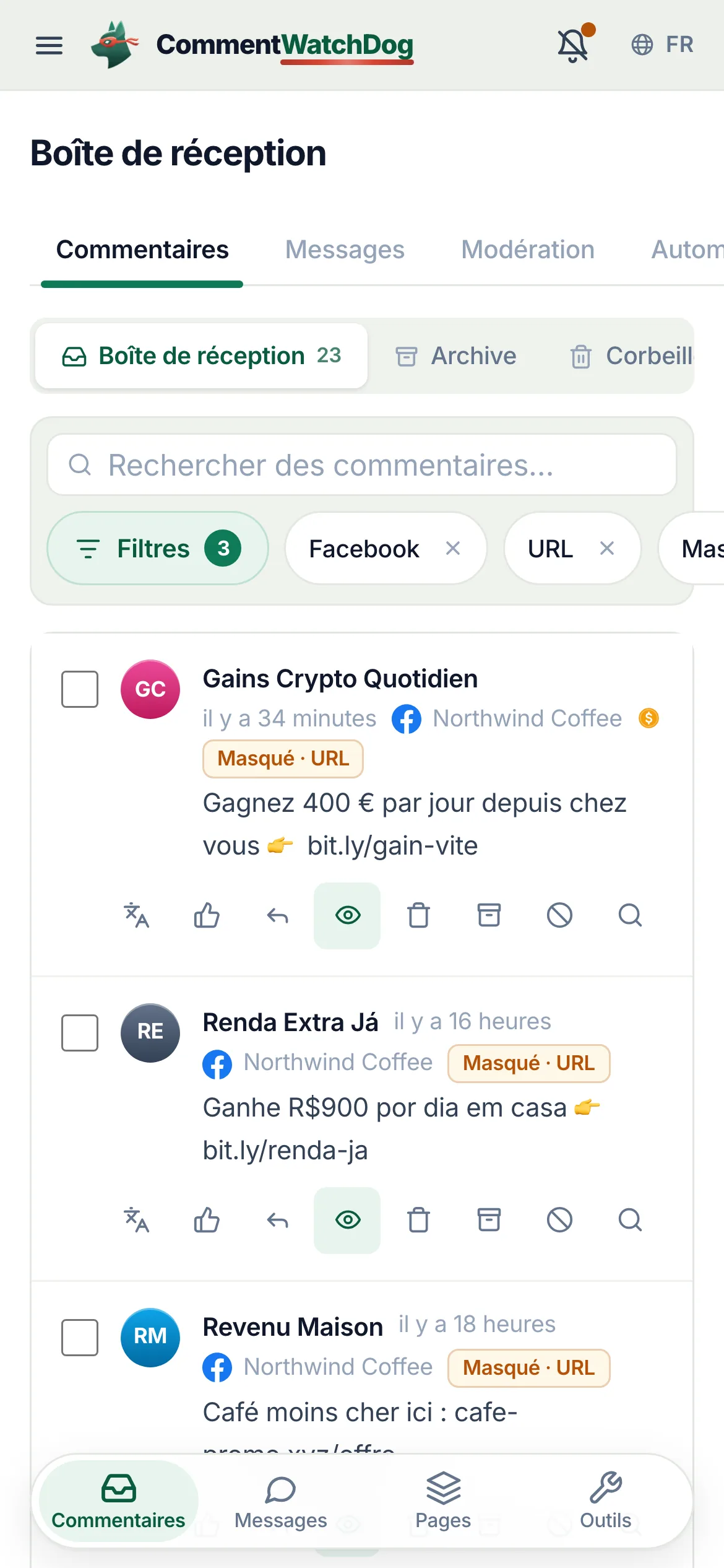 La boîte de réception du 17 septembre 2026, filtrée sur une Page Facebook et les commentaires masqués par la règle des URL : liens earn-money et crypto sous les publicités et publications, le chip masqué et URL entouré sur la première ligne.