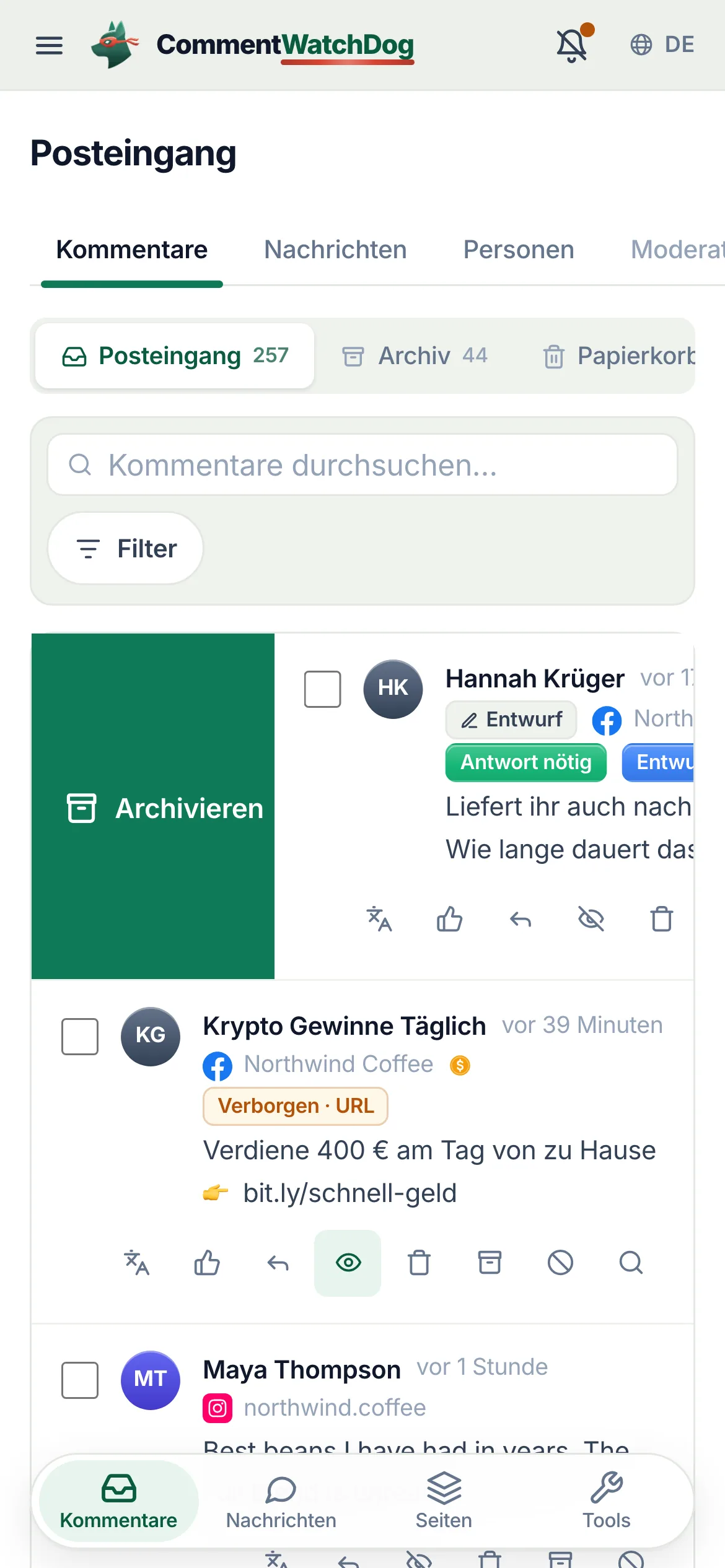 Eine Zeile im Posteingang auf dem Handy, mitten im Wischen, mit der sichtbar gewordenen Aktion „Archivieren“.