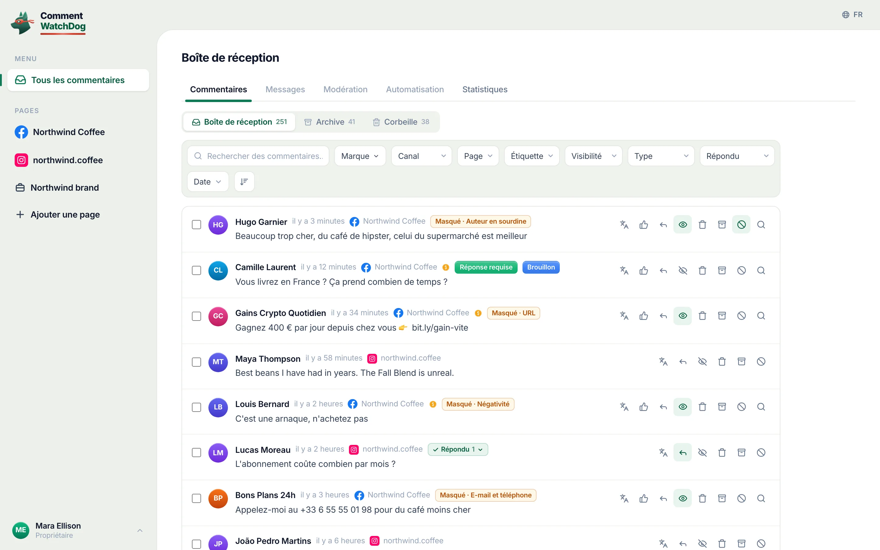 La boîte de réception sur ordinateur : les commentaires de toutes les pages dans une liste, étiquetés et filtrés.